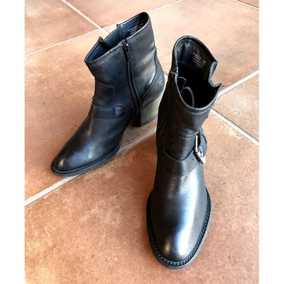 Matisse Distressed Black Leather Moto Style Heeled Booties size 7.5 - Picture 5 of 16